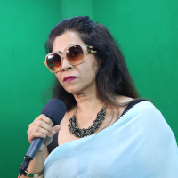 Anchor Vinita Gupta